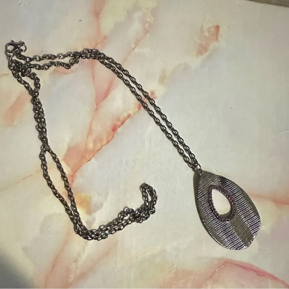 Grey rhinestone pendant necklace